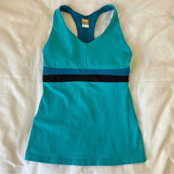 Lucy Women’s Turquoise Mesh Racerback Tank Top Size: Small - Picture 1 of 5
